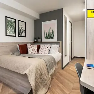  Guest house Charming En In For Students Only - Sk